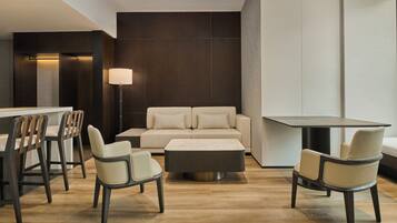 Premium Suite, 1 King Bed | Premium bedding, down comforters, pillowtop beds, free minibar