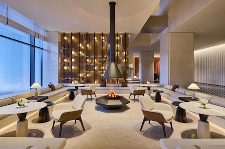 Lobby. Doubletree By Hilton Changsha Tianxin