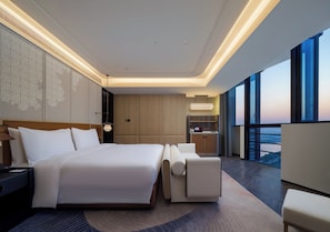 Presidential-Suite, 1 King-Bett | Laptopgeeigneter Arbeitsplatz, schallisolierte Zimmer