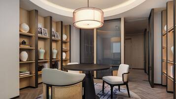 Presidential Suite, 1 King Bed | Laptop workspace, iron/ironing board, free cots/infant beds, free WiFi