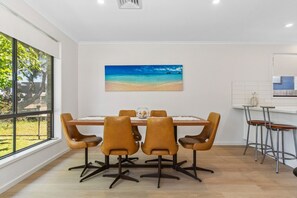 Dining - Bay Breeze House  - Capel Sound (Capel Sound)