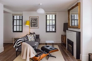 TV, books - The Carlton Residences (Melbourne)