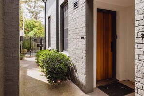 Exterior detail - The Carlton Residences (Melbourne)