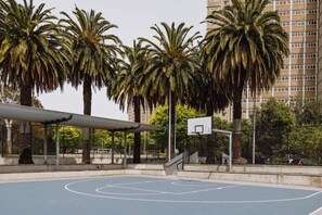 Sport court - The Carlton Residences (Melbourne)