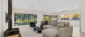 Ayres Escape- Coastal Retreat