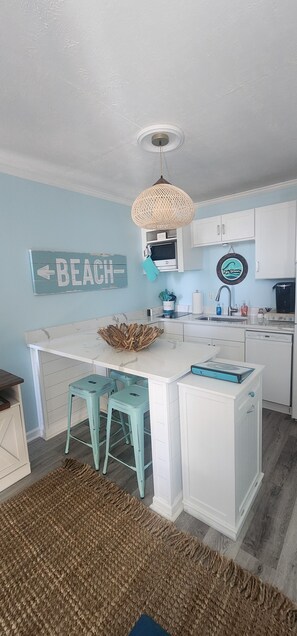 Oven, stovetop, dishwasher