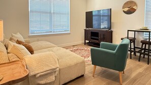 TV - Comfortable & Private Apartment Near Boulder & Denver - Perfect for Longer Stays (Erie)