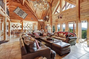Smart TV, fireplace, table football, ping pong - Breathtaking Log Home w/Panoramic Mountain Views, Hot Tub, 2 Game rooms, 6 bdrms (Angel Fire)