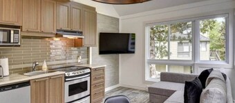 Mont Tremblant ~ La Cachette ~ Walk to the Hill & Village