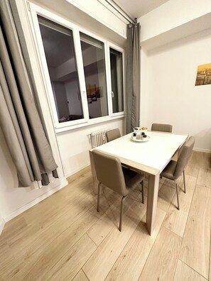 Dining - Modern accommodation near the historic center (Firenze)