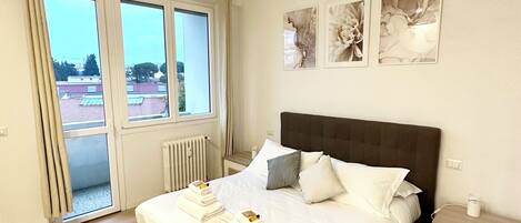 Fer et planche à repasser, Wi-Fi, draps fournis