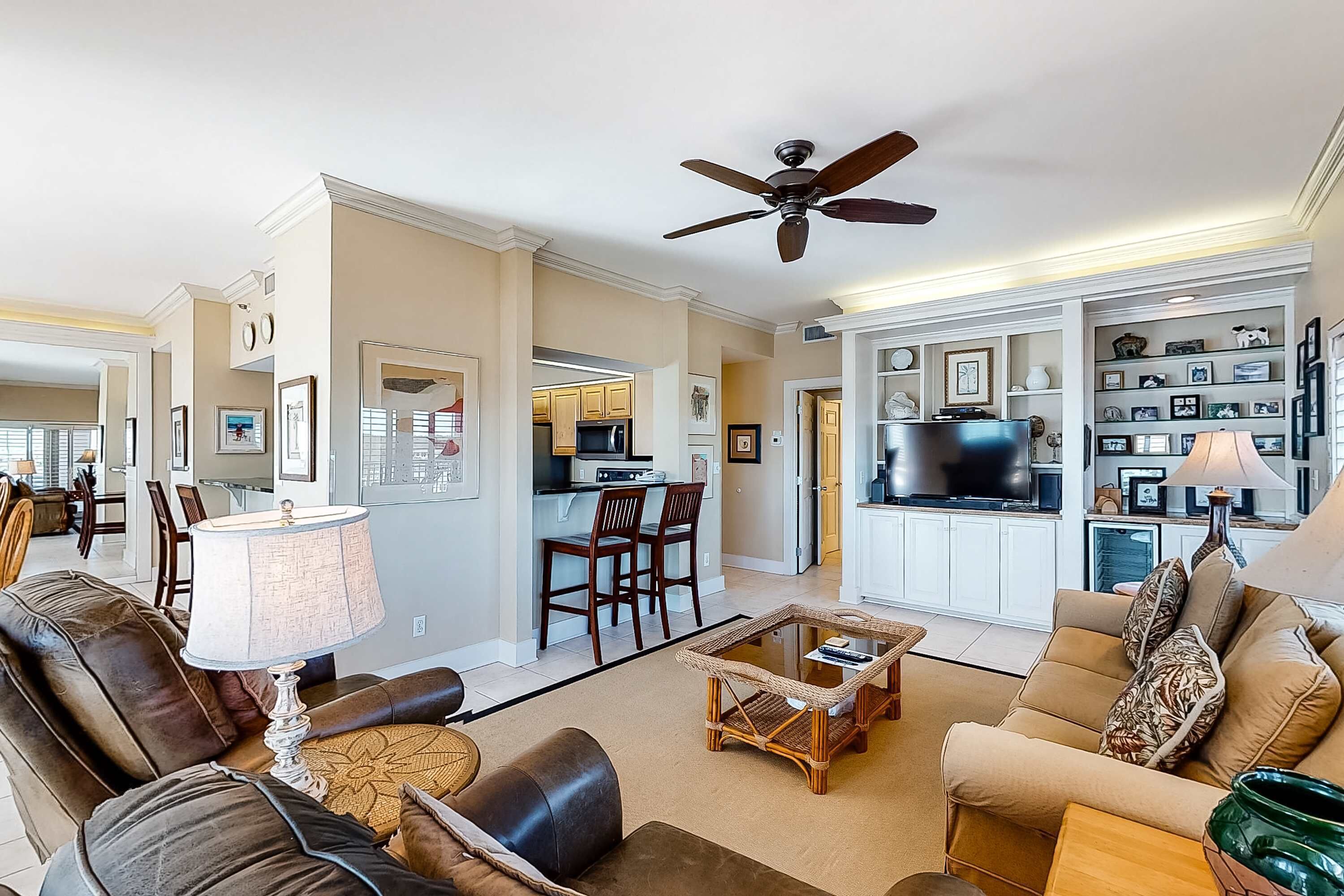 Télévision, lecteur de DVD, chaîne hi-fi, espaces bureaux