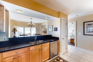 Microwave, oven, dishwasher, coffee/tea maker - Beachfront condo with panoramic Gulf views (Miramar Beach)