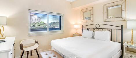 2 bedrooms, iron/ironing board, WiFi