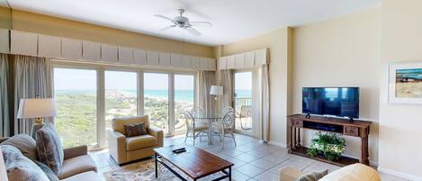 TV, DVD-spiller og stereoanlegg