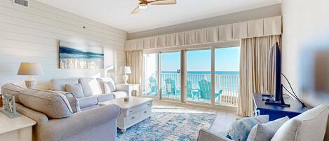 TV, DVD-spiller og stereoanlegg