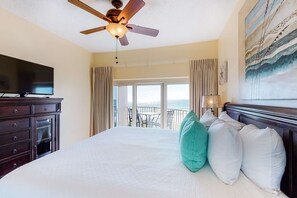 2 bedrooms, iron/ironing board, WiFi - Beachfront condo with Gulf views & private balcony (Miramar Beach)