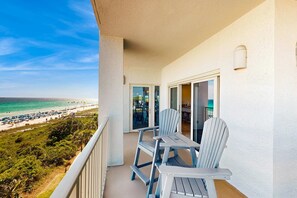 Property grounds - Exclusive beachfront condo w/private balcony (Miramar Beach)