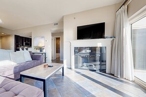 TV, offices - Sunset oceanfront views, private beach access (Miramar Beach)