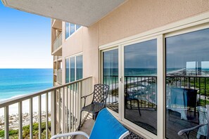 Property grounds - 3BR Gulf villa with direct beach access (Miramar Beach)