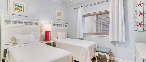 3 bedrooms, iron/ironing board, WiFi