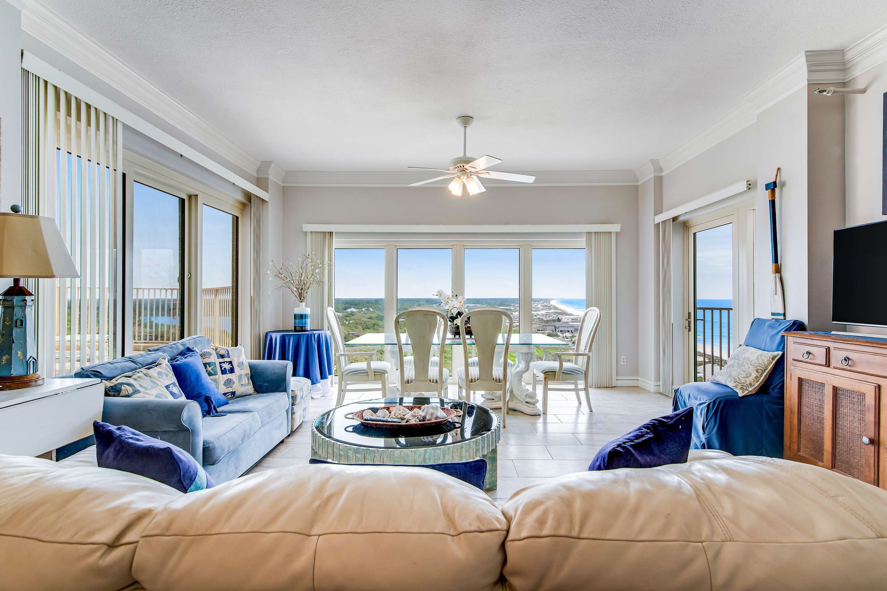 TV, DVD-spiller og kontorer