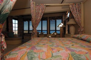 5 bedrooms, free WiFi, bed sheets - 5BR Villa + 2 Poolside Studios, Pool & Little Bay Views (Little bay)