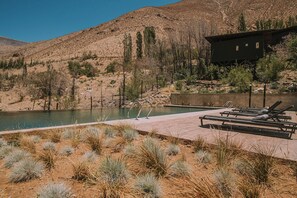 Outdoor pool - Vivelo Elqui Landscape (Horcon)