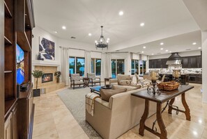 TV, fireplace, offices - Palmetto - Gorgeous Half Acre Oasis (Indio)