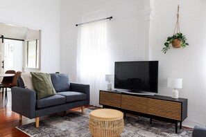 TV - Charming Cottage Stay -  2 Bedroom (South Townsville)