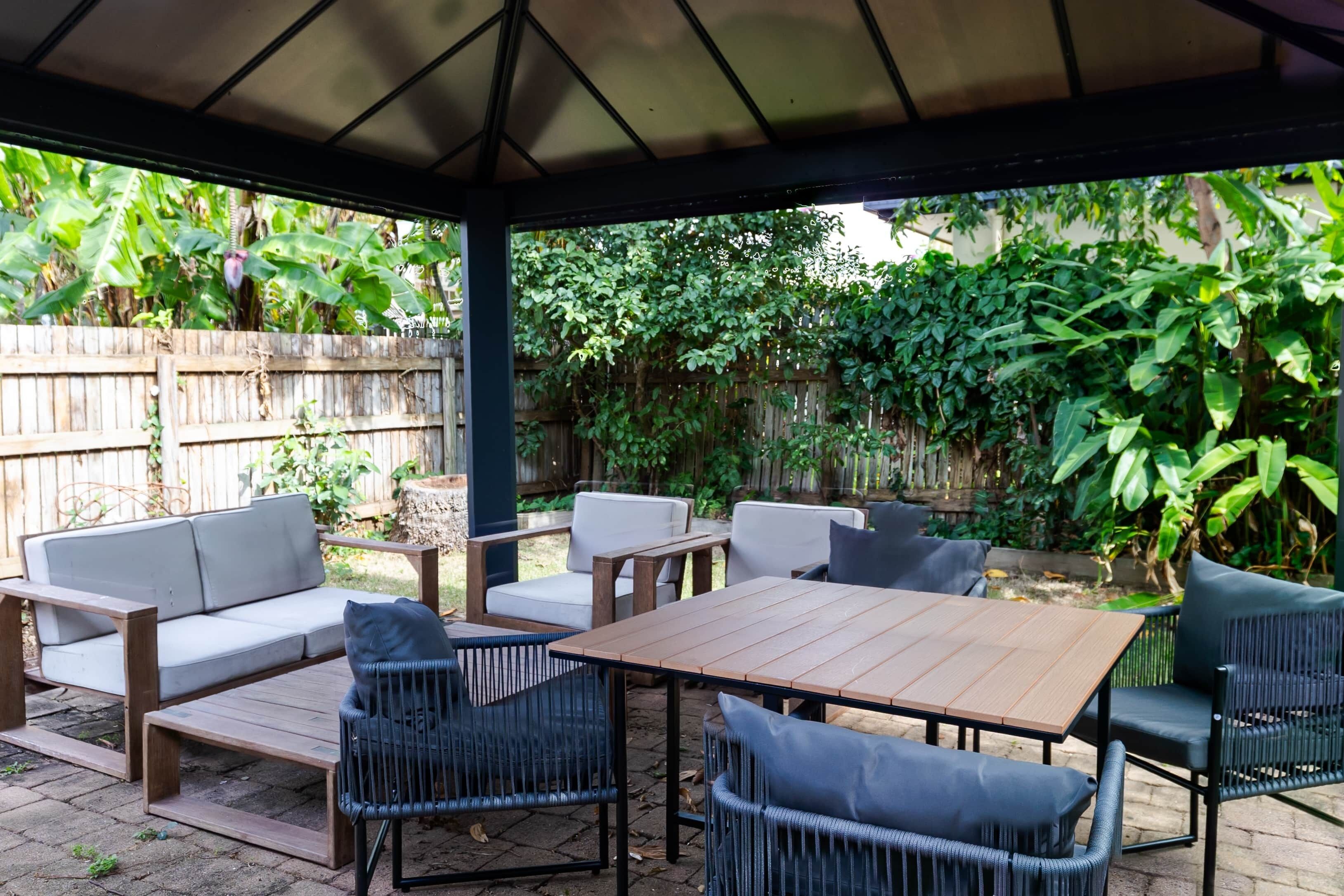 Outdoor dining