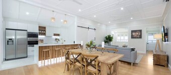 Grand 4BR Queenslander on Harold – Sleeps 7