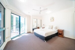 WiFi - Beachfront Unit on The Strand (North Ward)