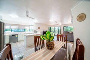 Interior - Beachfront Unit on The Strand (North Ward)