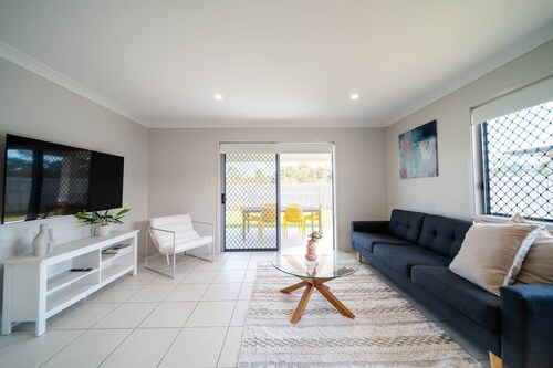 Modern 4BR Retreat | Space & Comfort for All