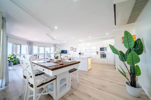 Ocean View Skyline Retreat