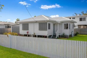 Exterior - Spacious Home in Garbutt (Garbutt)