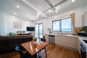 Interior - Ocean Vista on Castle Hill (Castle Hill)