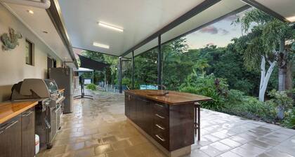 Spacious Family Retreat w/ Pool