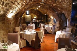 Restaurant - Le Logis du Guetteur (Les Arcs-sur-Argens)