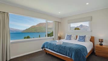 Iron/ironing board, travel cot, WiFi, bed sheets