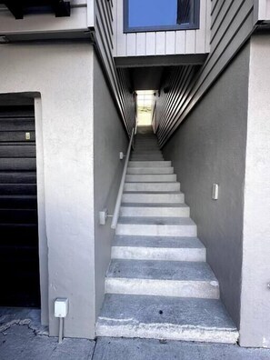 Exterior detail - Quiet Home with Stunning Lake & Mountain Views (Queenstown)