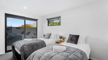 Iron/ironing board, travel cot, WiFi, bed sheets