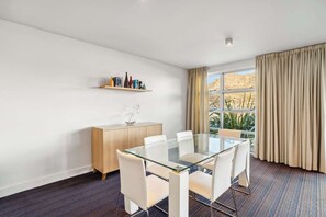 تناول الطعام