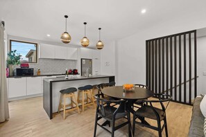 Dining - Hilltop Haven, Modern Queenstown Comfort (Queenstown)