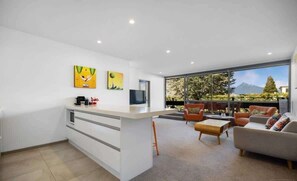 Interior - Hallenstein Street Retreat, 3Bedroom Queenstown Home (Queenstown)