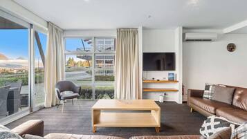 Televisión y oficina