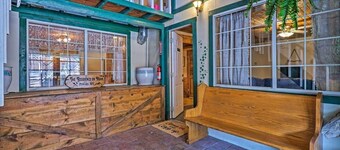 The Residence on Main - An apartment all to yourself in Uptown Pioche!