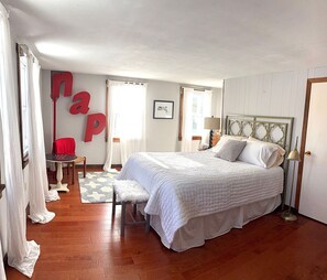 3 makuuhuonetta, silitysrauta/-lauta, Wi-Fi, vuodevaatteet