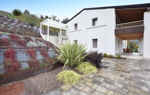 Property grounds - 1 bedroom lovely apartment in Premaor (Premaor)